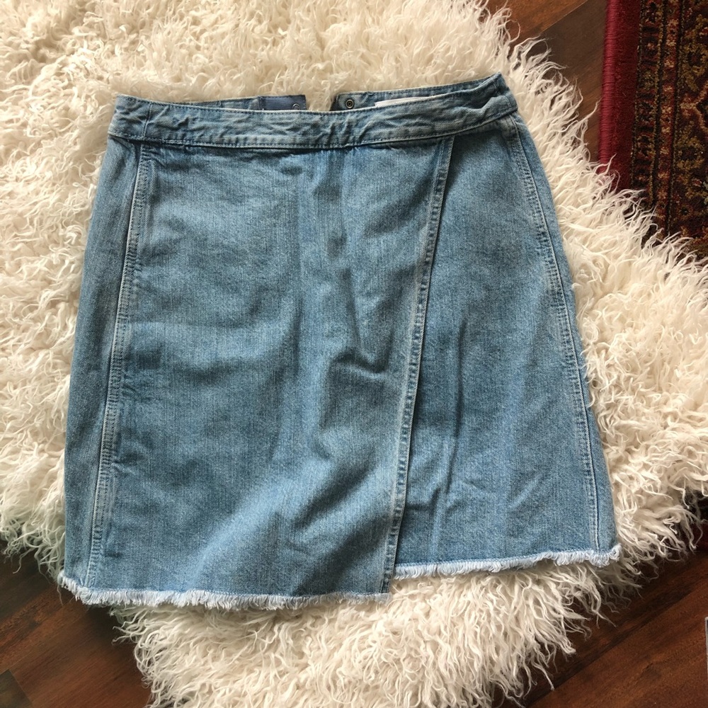 Loft jean frayed skirt size 0